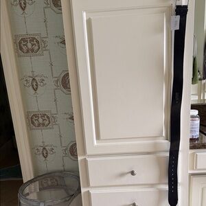 Sleek Black Women's Belt